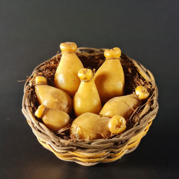 Basket of Caciocavallo Cheeses L19040