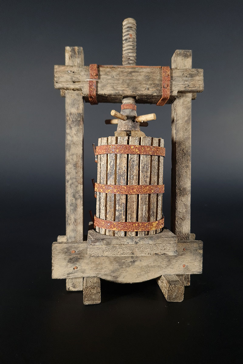 Wine Press L113045 - Image 3