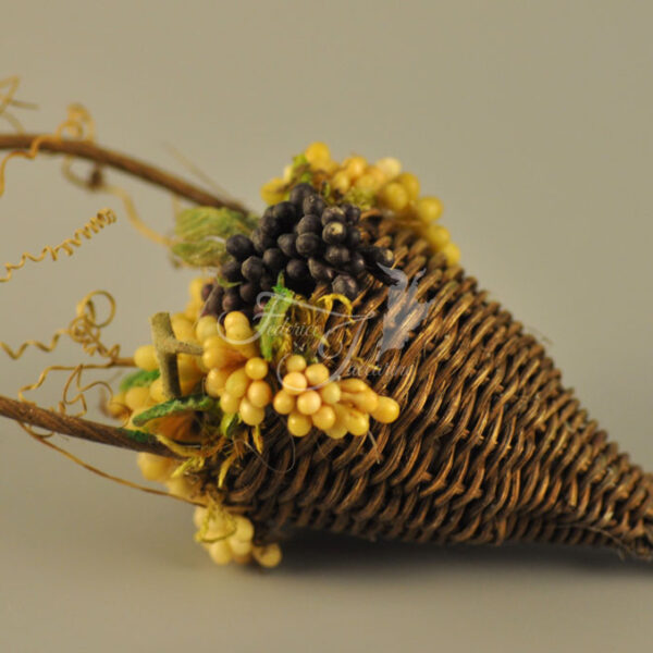 Cesta con uvas L56048