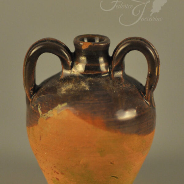 Amphora T28013