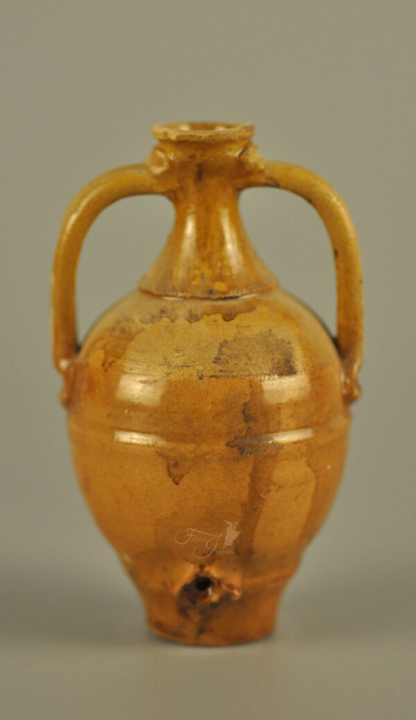 Amphora T19013