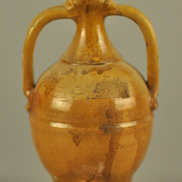 Amphora T19013