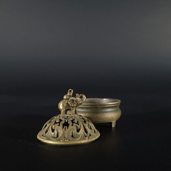 Oriental Accessory O808