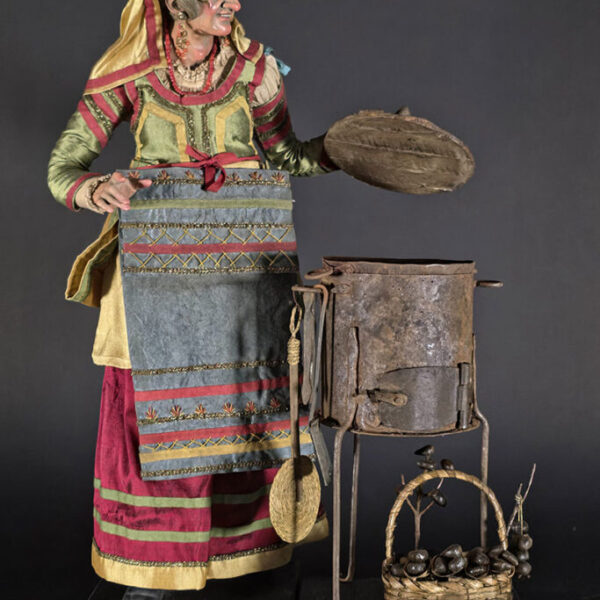 Figura de Castañera P70600